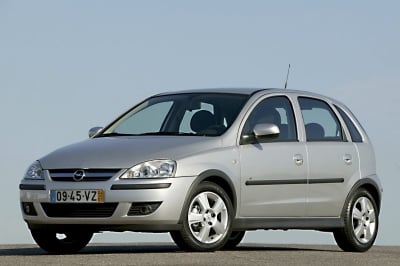 Автомобил OPEL CORSA 1.2 бензин произведен октомври 2005 употребяван на 150000км