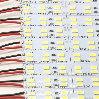 Светодиодна лента БЯЛА LED5730144-OMEGA 12V 100см 144 светодиода 13.2W на метър