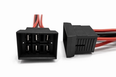 Цокъл за певключвател с кабели Практичен 6-пинов цокъл с кабели за превключвател, пмощни електроуреди. Осигурява стабилна връзка и лесен монтаж.