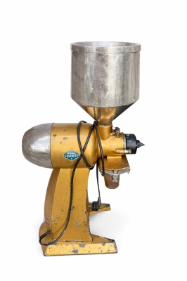 Електрическа ретро кафемелачка професионална, работеща , употребявана